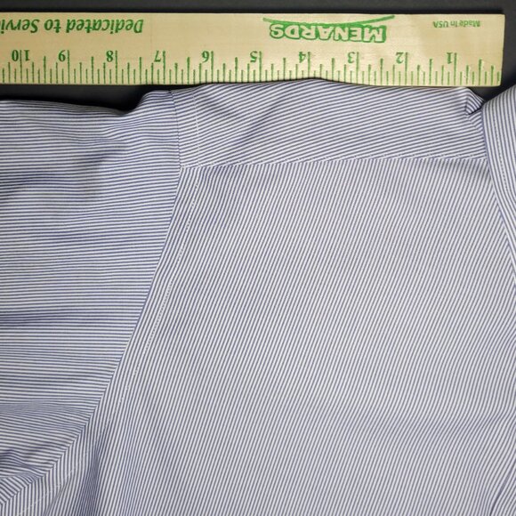 Roundtree & Yorke Mens Blue and White Striped Button Up Shirt Size 17 / 34 - Picture 10 of 11